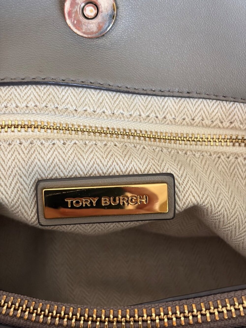 Tory Burch Kira Chevron Tote Shoulder Bag Classic Gray - Picture 8 of 16